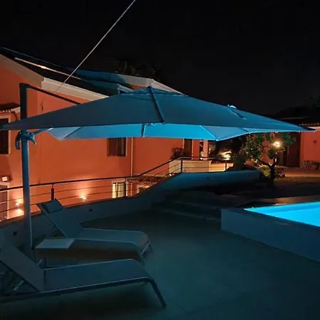 Bed & Breakfast Zufro 4*