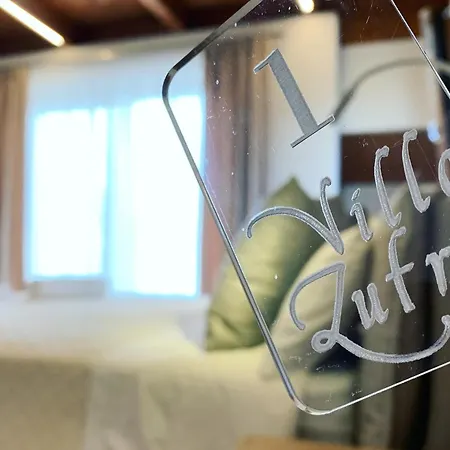 Oda ve Kahvaltı Zufro 4*