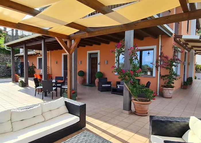 Zufro Bed and Breakfast 4*